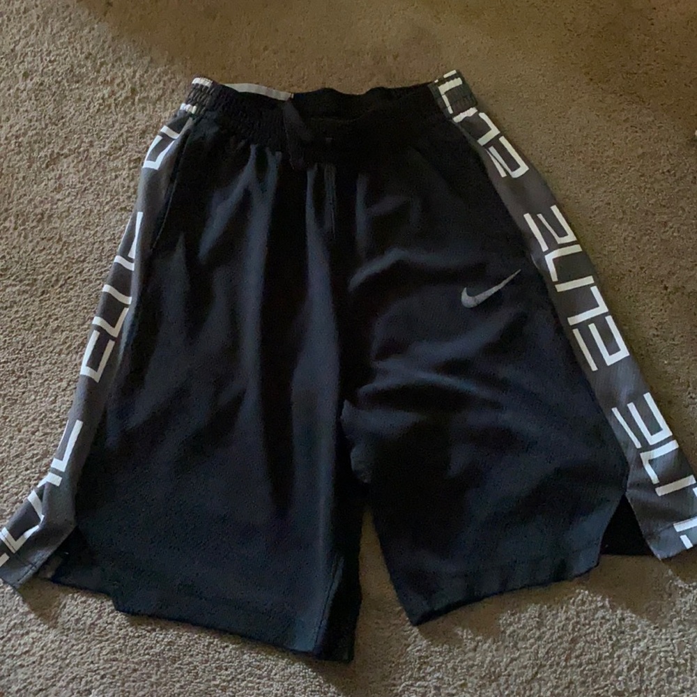 Boys XL Nike Elite Black shorts